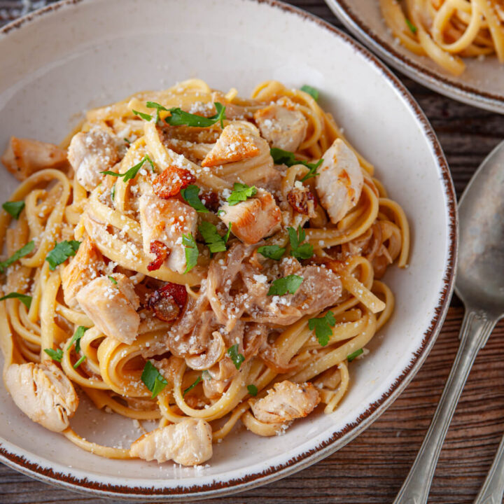 Caramelized Onion and Chicken Linguine
